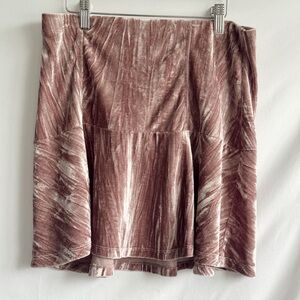 Chic Velvet Mini Skirt in Mauve